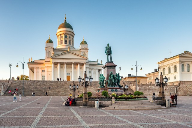 Centrum Helsinek, stolicy najszczęśliwszego kraju na kuli ziemskiej.