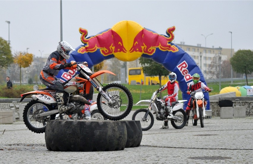 SuperEnduro: Pędem przez piach i bele w Ergo Arenie [ZDJĘCIA]