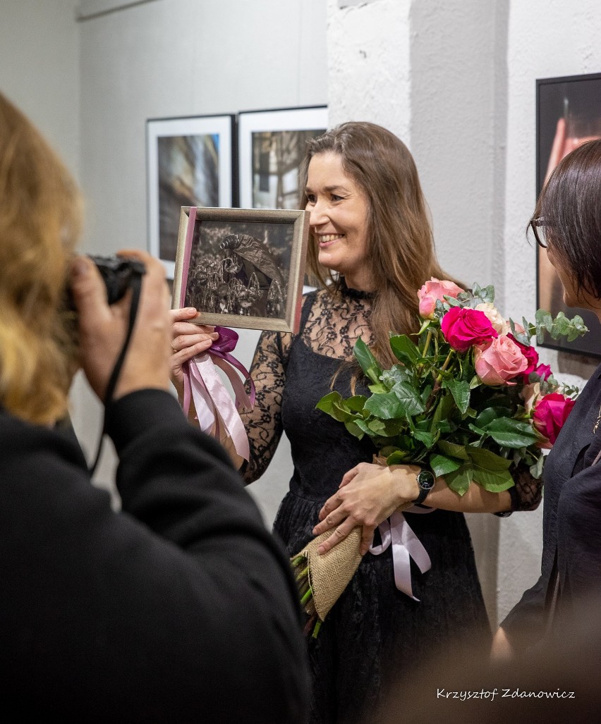 Wystawa fotografii Anny Wróblewskiej w Domu Kultury Idalin w Radomiu - te prace wykonane są niezwykłą techniką. Zobacz zdjęcia