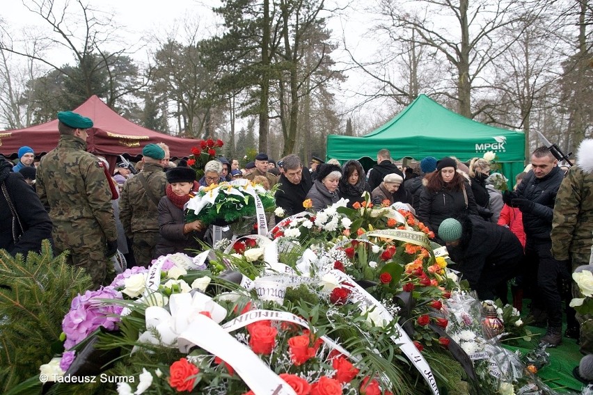 Stargard bez prezydenta. Ostatnie pożegnanie: msza w kolegiacie, kondukt żałobny, pogrzeb [zdjęcia]