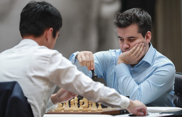 Sobotnia partia meczu o mistrzostwo świata w szachach zakończyła się remisem.