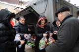 Wojewoda Ewa Leniart spotkała się dziś z rodakami w Mościskach w obwodzie lwowskim. Zawiozła dary dla Polaków [ZDJĘCIA]