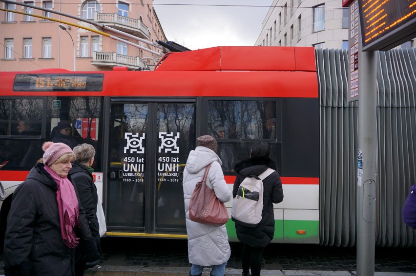 Cięcia w komunikacji miejskiej w Lublinie. Pasażerowie zaskoczeni i zrozpaczeni nowymi rozkładami jazdy