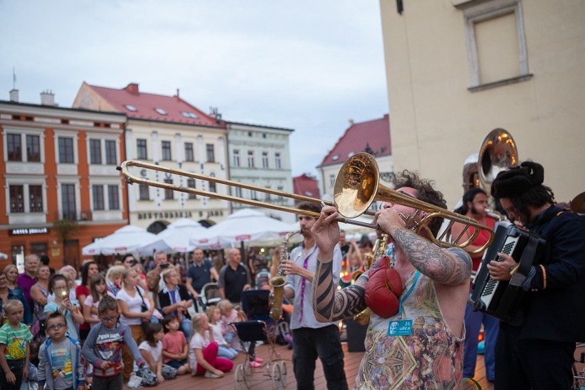 31 ULICA. Międzynarodowy Festiwal Teatrów Ulicznych dzień 1 [ZDJĘCIA]