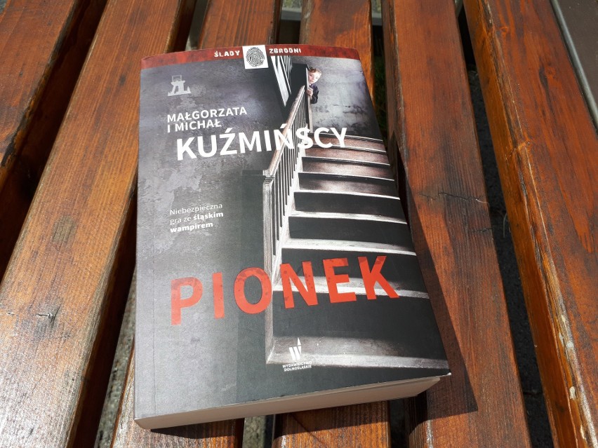 "Pionek" RECENZJA: kryminał o śląskim wampirze. Wciągająca fabuła i świetne portrety psychologiczne