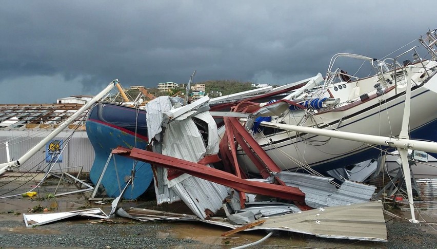 Zniszczenia na wyspie St. Thomas po przejściu huraganu Irma