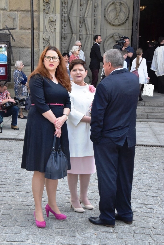 Premier Beata Szydło z mężem przyjechała na święcenia...