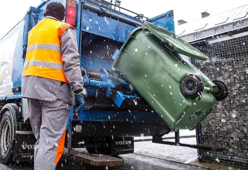 Sprawa przywłaszczenia pojemników na odpady w gminie...