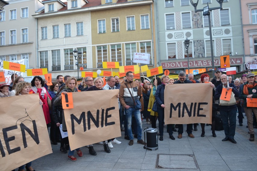 Wiec poparcia dla nauczycieli na gliwickim Rynku