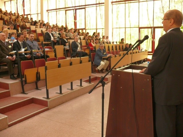 Podczas konferencji głos zabrał między innymi Edward Loryś, przedstawiciel ministerstwa sprawiedliwości.