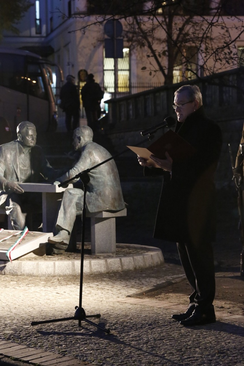 Pomnik Józsefa Antalla i Henryka Sławika stanął w Warszawie