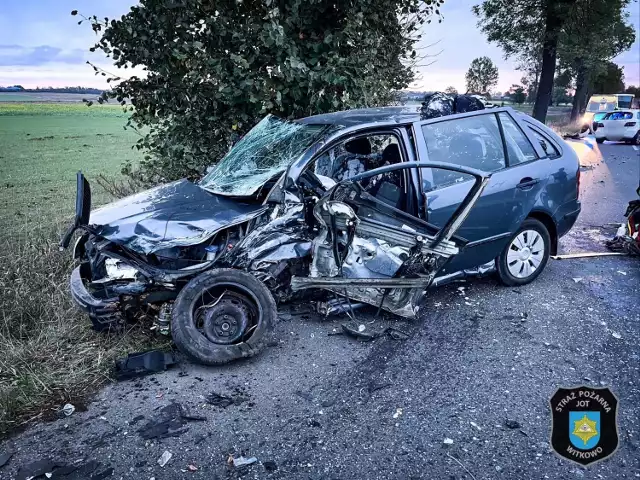 Jedna osoba została przetransportowana do szpitala.