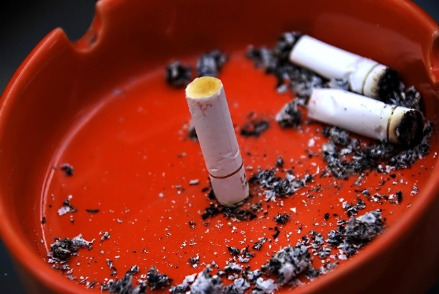 Papierosy regularnie pali w Polsce około 10 mln ludzi