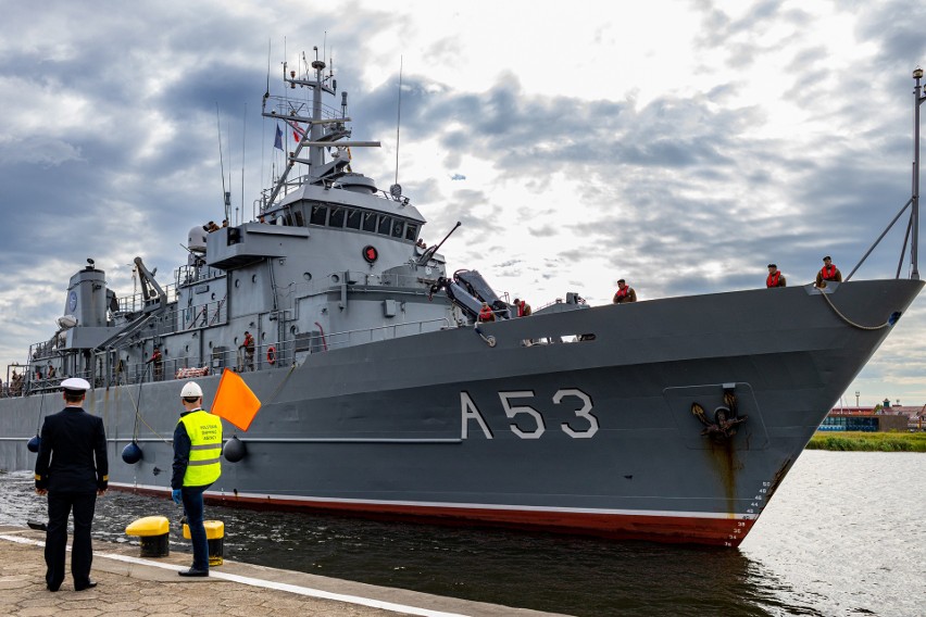 Okręty NATO zacumowały przy Wałach Chrobrego. Jeden można zwiedzać. Do kiedy zostaną?