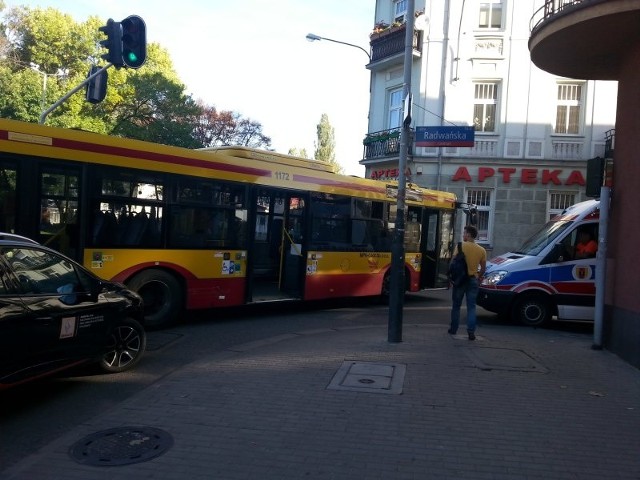 Wypadek na skrzyżowaniu Radwańskiej i Wólczańskiej