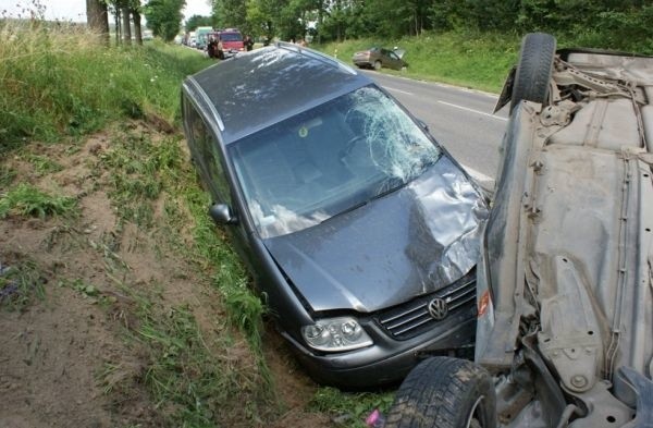 Zderzenie trzech aut na trasie Kisielnica - Górki Sypniewo