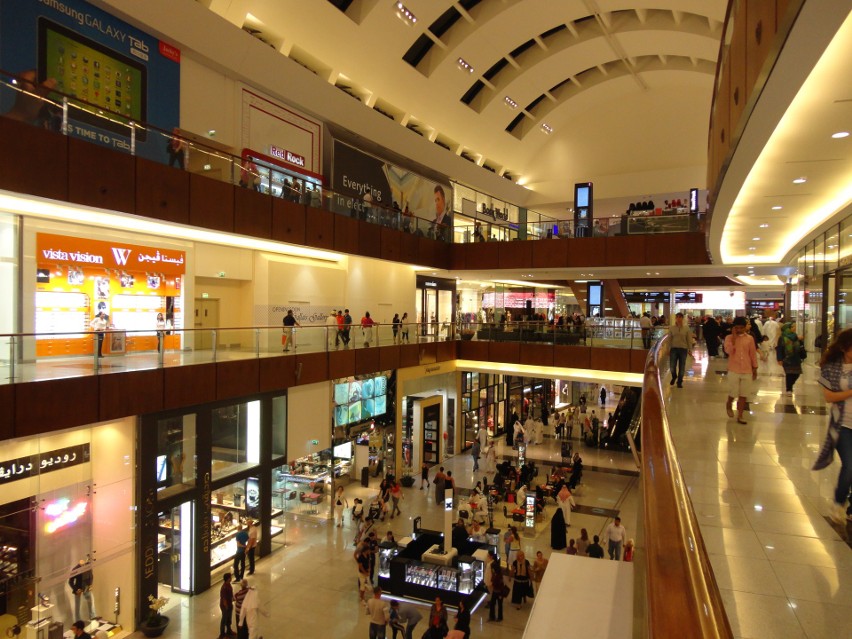 Dubai Mall to jedna z największych galerii handlowych na...
