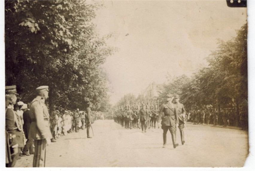 Brama triumfalna dla gościa. Sto lat temu marszałek Józef Piłsudski odwiedził Toruń