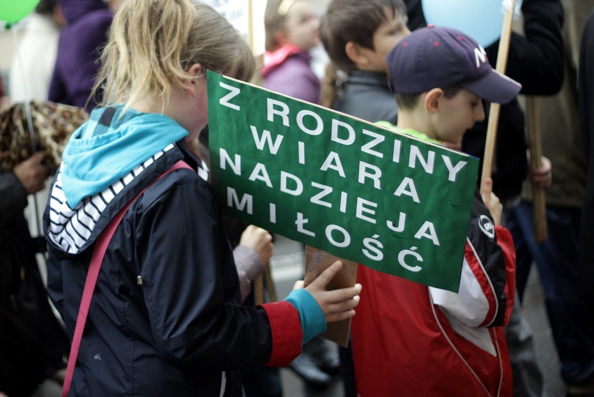 Lublin: Kilka tysięcy osób wzięło udział w Marszu Życia (WIDEO, ZDJĘCIA)