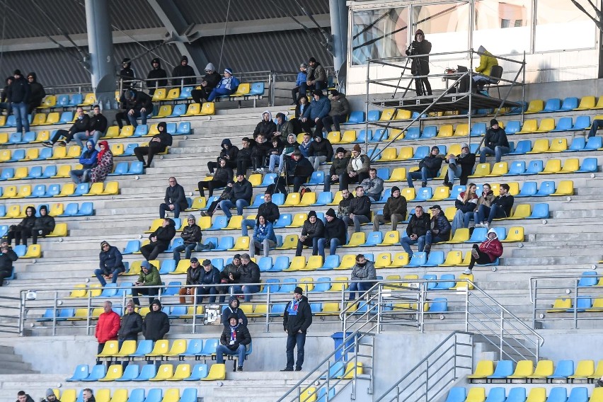 Kibice piłkarscy na meczu Bałtyk Gdynia - GKS Przodkowo