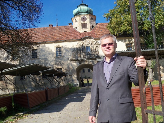 Sprawa dziwnych bankowych kredytów związanych z zamkiem w Głogówku wyszła na jaw, gdy burmistrz Andrzej Kałamarz postanowił odzyskać zabytek.