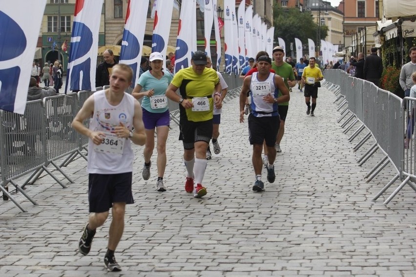 Maraton Wrocław - ZDJĘCIA - zawodnicy z numerami 2001 - 2200