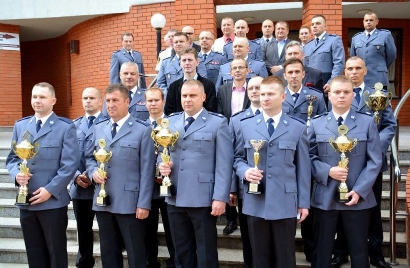 Laureaci konkursów: Turnieju Par Patrolowych 2014 i XIV Kynologicznych Mistrzostw Policji nagrodzeni (zdjęcia)