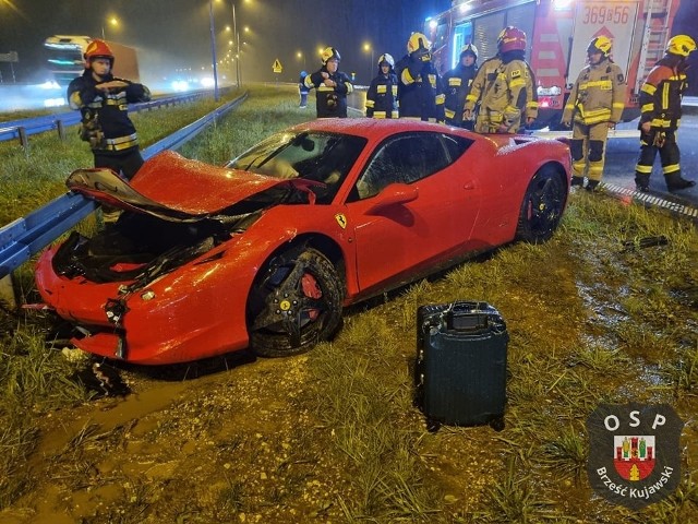 Wypadek Ferrari na autostradzie A1 pod Włocławkiem