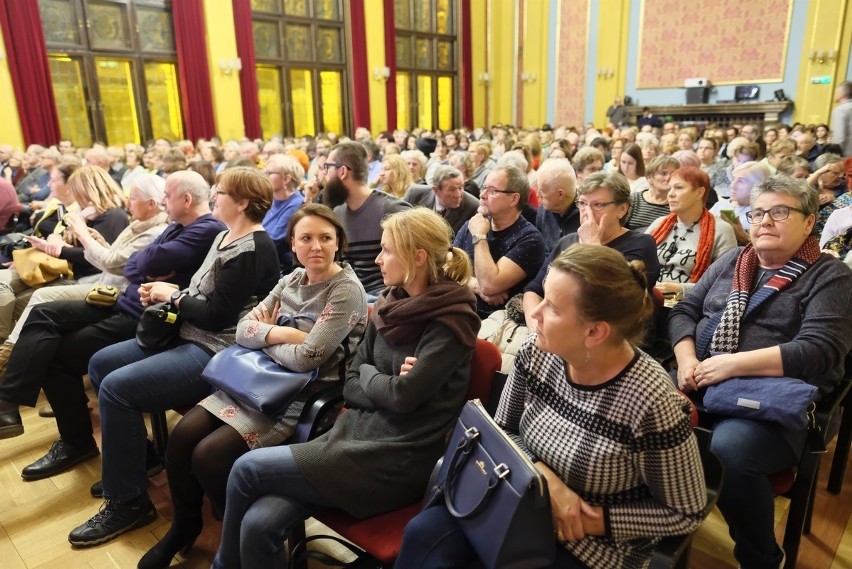 Dziś w Dworze Artusa w ramach Artus Festival z mieszkańcami...