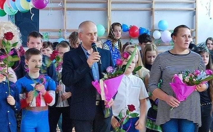 Dzień Edukacji Narodowej świętowano w szkole w Zawierzbiu, w gminie Samborzec. Zobaczcie zdjęcia 