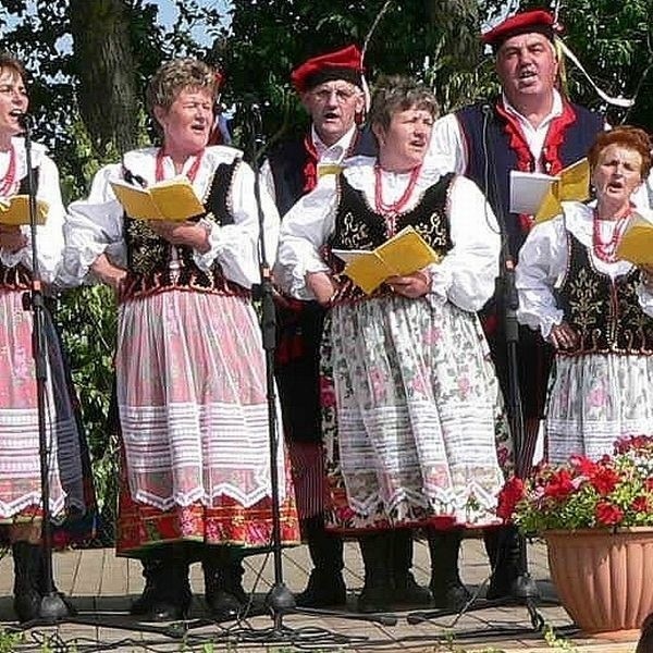 W niedzielnym koncercie charytatywnym wystąpi także grupa folklorystyczna Wiśliczanie.