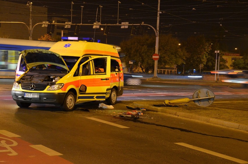 Wypadek karetki, pl. Jana Pawła II, Wrocław, 27.10.2014