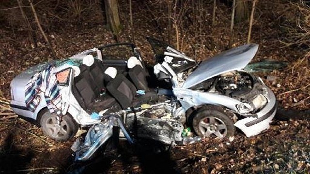 Tragiczny wypadek w Zajączkowie (pow. tczewski) w wyniku którego 1 osoba poniosła śmierć na miejscu, a dwie trafiły do szpitala.