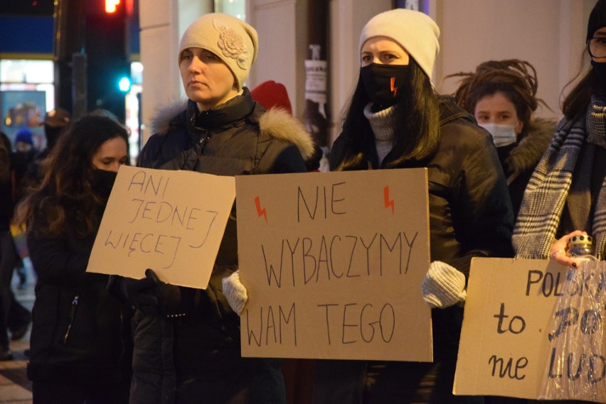 Protest Strajku Kobiet po śmierci 37-letniej...