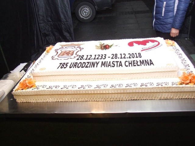 Główną atrakcją 785. rocznicy powstania Chełmna był koncert Tobiasza Staniszewskiego oraz tort dla wszystkich  na Rynku.