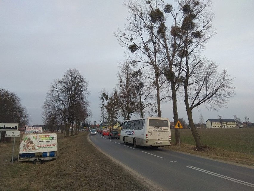 Zakorkowany objazd remontowanej drogi 455 pod Wrocławiem....