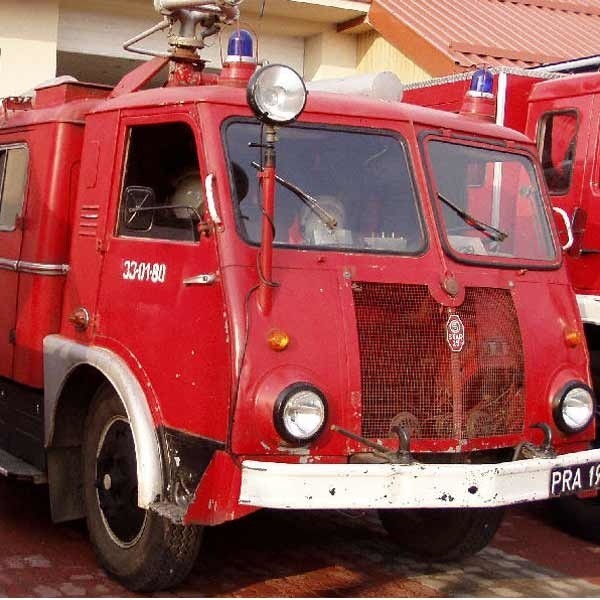 Samochód to podarunek Urzędu Gminy w Medyce. Przez wiele lat służył strażakom z tej gminy.