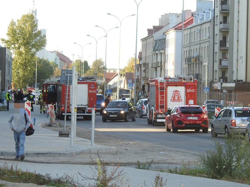 Wypadek na budowie przy Jurowieckiej. Robotnik spadł z 2....