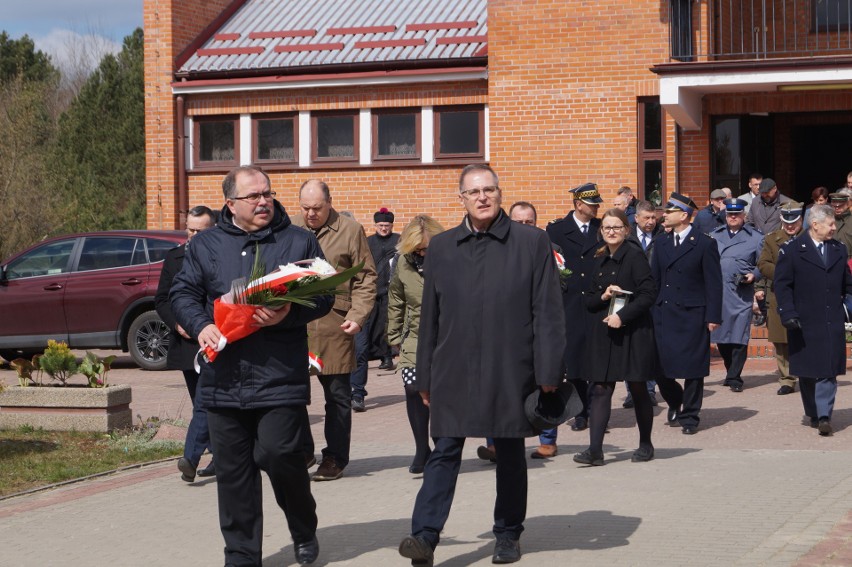 Ostrołęczanie upamiętnili ofiary Zbrodni Katyńskiej [ZDJĘCIA]