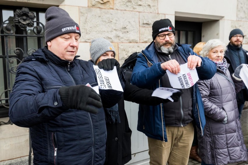 W Bydgoszczy cyklicznie organizowane są protesty przeciwko...