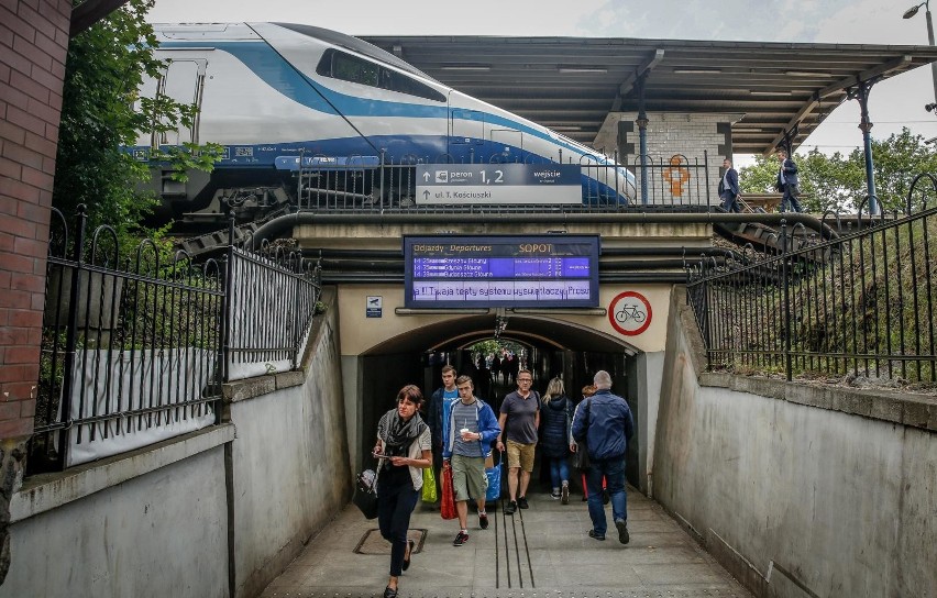 Bilety na pociągi PKP Intercity tańsze nawet o blisko 70...