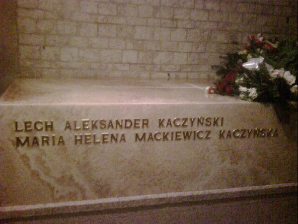 Pierwsze zdjęcie krypty Lecha i Marii Kaczyńskich zamieścił...