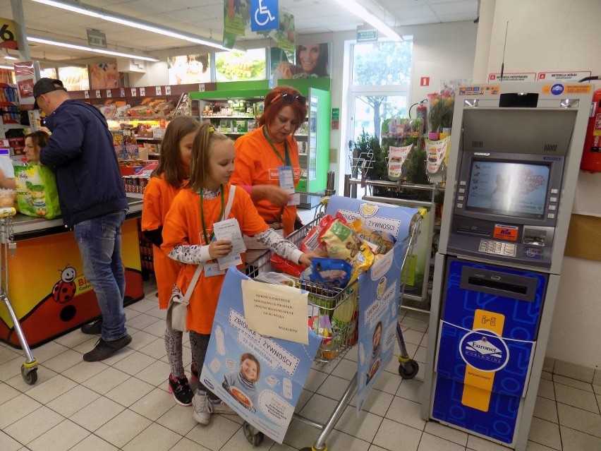 Zbiórka żywności w Kielcach. Dzieci pomagały dzieciom