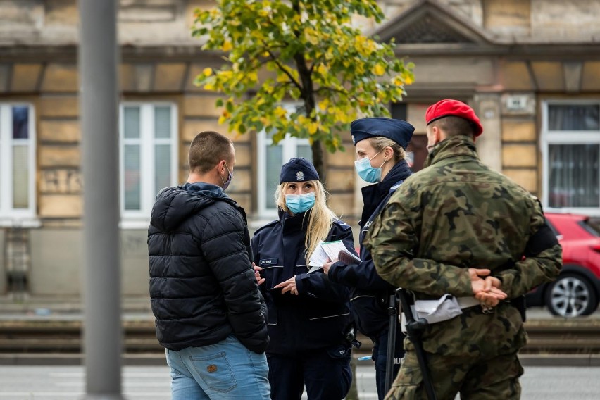 Zawód policjanta większości kojarzy się z zajęciem dla...