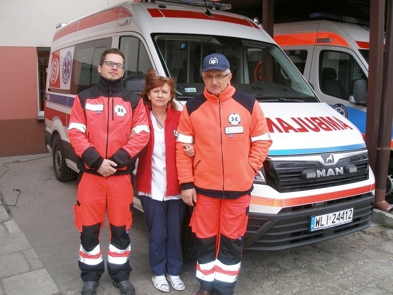 Nowy ambulans szpitala w Lipsku kosztował prawie 250 tysięcy złotych. Karetka uszkodzona po kolizji w Radomiu. "Nie z winy naszego kierowcy"