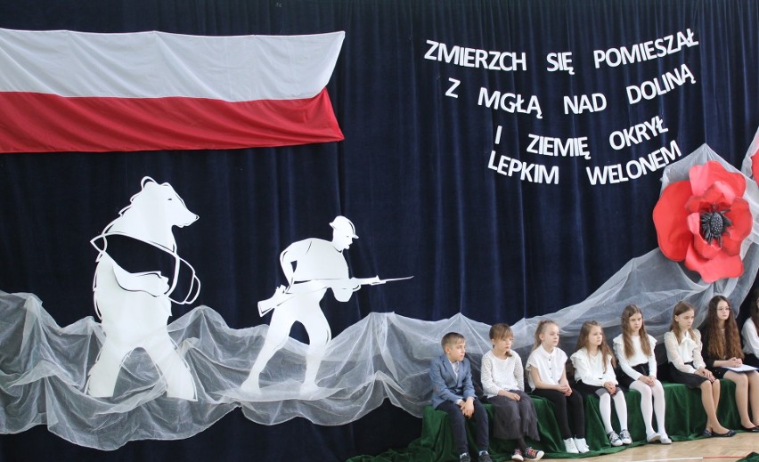 Święto patrona Szkoły Podstawowej imienia Bohaterów Monte Cassino w Rembieszycach. Zobaczcie zdjęcia