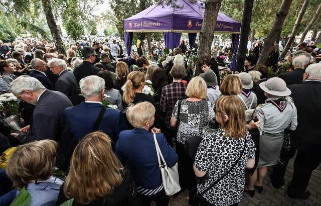 We wtorek (3 października) odbył się pogrzeb księdza prałata Bronisława Kaczmarka, proboszcza parafii Świętej Trójcy w Bydgoszczy oraz wikariusza generalnego diecezji bydgoskiej. Kapłan zmarł w wieku 74 lat.