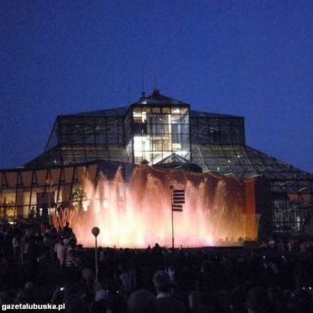 Spółka zarządza sztandarową zielonogórską restauracją Palmiarnia oraz trzema cmentarzami miejskimi. 