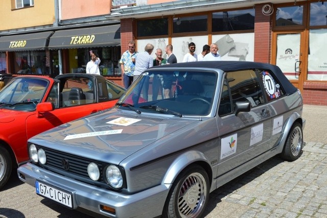W niedzielę (28.08) w Miastku odbędzie się wystawa pojazdów zabytkowych i klasycznych. A Janusz Chomontek będzie bił swój kolejny rekord Guinnessa.