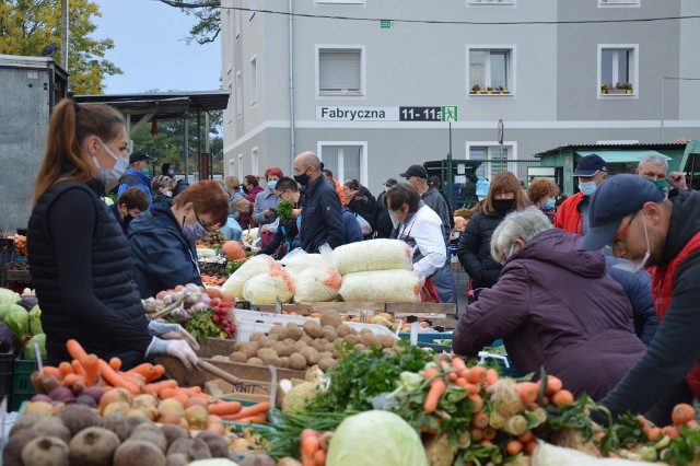 Dzień targowy na rynku przy ul. Owocowej w Zielonej Górze odbywa się w każdy wtorek, czwartek oraz sobotę